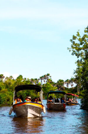 Lancha pelo Rio Preguiças + Lagoa Azul